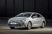 A fuel-saving powertrain and 43l tank give the Corolla 1.8 XS CVT Hybrid a range of 1,102km.
