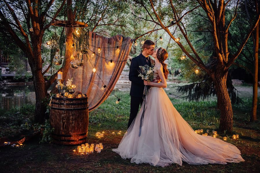 Fotógrafo de bodas Mari Bulkina (boolkinamari). Foto del 18 de agosto 2018