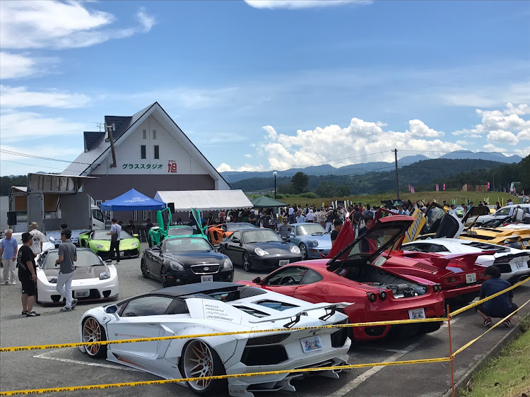 F430 Berlinettaのフェラーリ・ランボルギーニ・花フェス・スーパーカー・派手派手ビカビカ爆音空ぶかしに関するカスタム事例の投稿画像1枚目