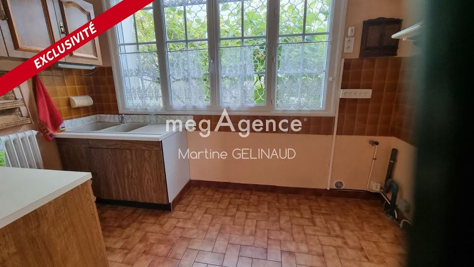 Vente maison 4 pièces 92 m² à Saintes (17100), 194 000 €