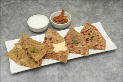 Aloo Pyaz Paratha With Dahi And Butter