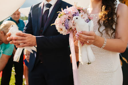 Fotógrafo de casamento Yuliya Loginova (shinigami). Foto de 20 de novembro 2017