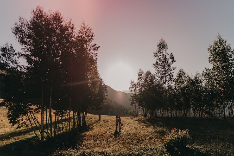 Fotograful de nuntă Jonatthan Thauma (thaumastudio). Fotografia din 10 octombrie 2022