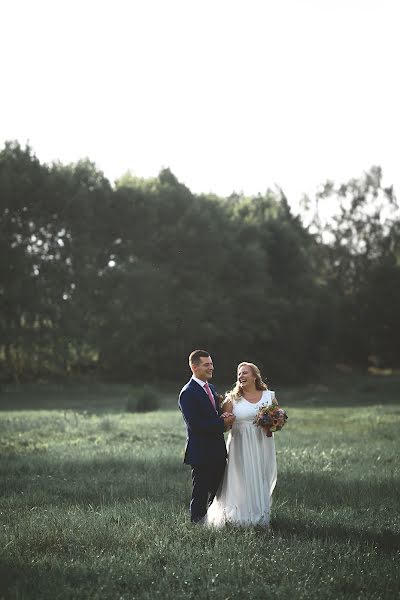 Fotógrafo de casamento Jitka Houzarová (zaraphoto). Foto de 25 de setembro 2018