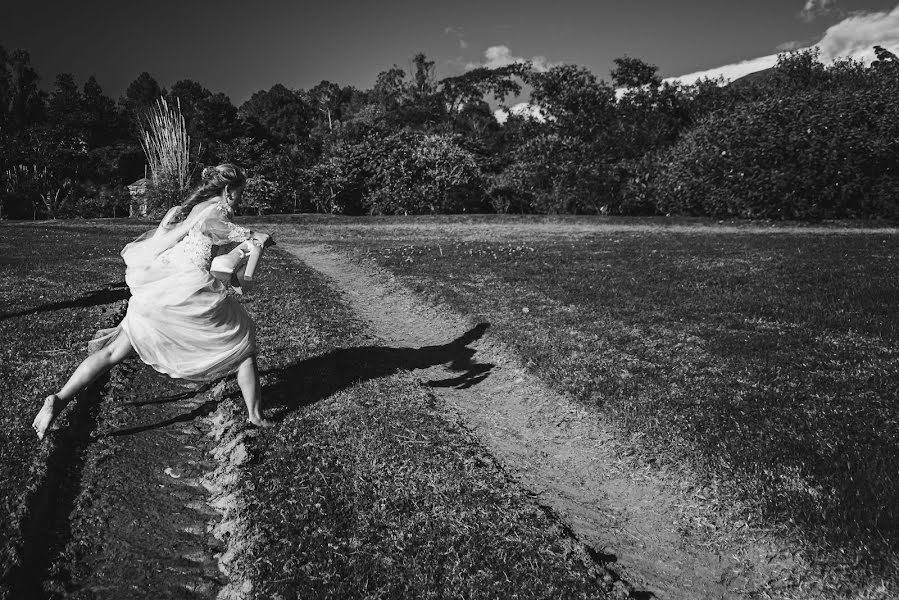 Wedding photographer Camilo Nivia (camilonivia). Photo of 9 August 2021