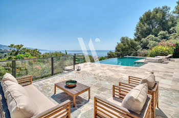 villa à Roquebrune-Cap-Martin (06)