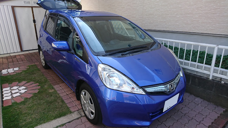 フィットのフィット･ハイブリッド・納車・GP1・10thアニバーサリー・よろしくお願いしますm(_ _)mに関するカスタム事例の投稿画像1枚目