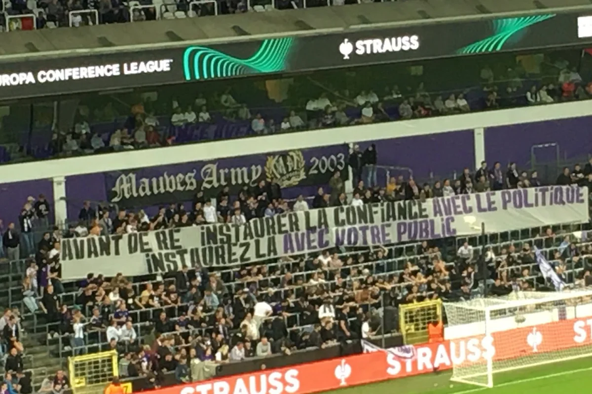 Les supporters d'Anderlecht avaient un message clair pour Wouter Vandenhaute