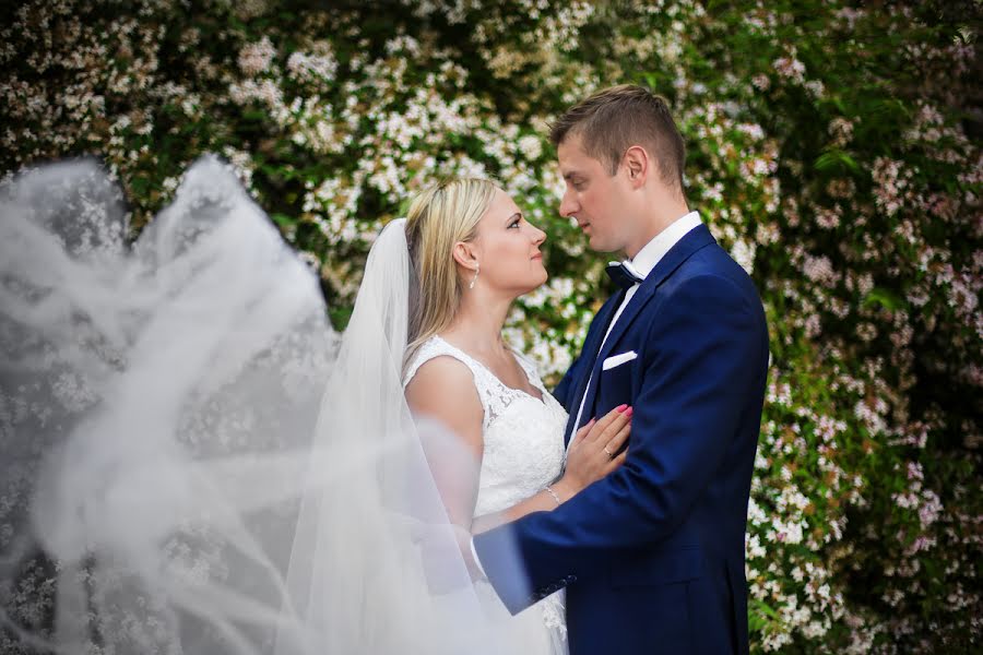 Fotografer pernikahan Sebastian Podkuliński (podkulinskis). Foto tanggal 11 Maret 2020