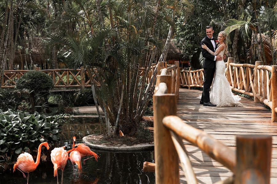 Fotógrafo de bodas Konstantin Silaev (puntacanawedding). Foto del 8 de marzo 2022