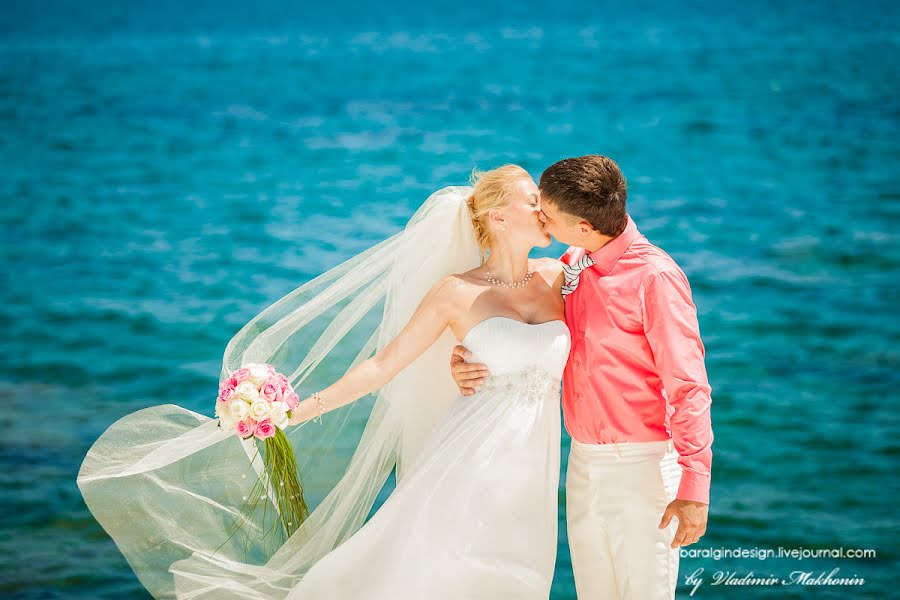 Wedding photographer Vladimir Makhonin (baralgindesign). Photo of 2 August 2013