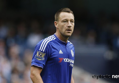 John Terry célébré par les supporters de Chelsea pour son retour