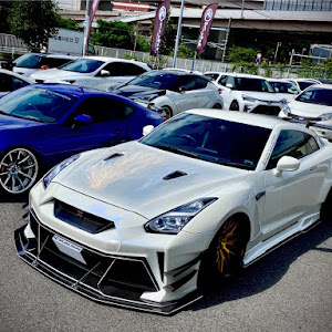 NISSAN GT-R