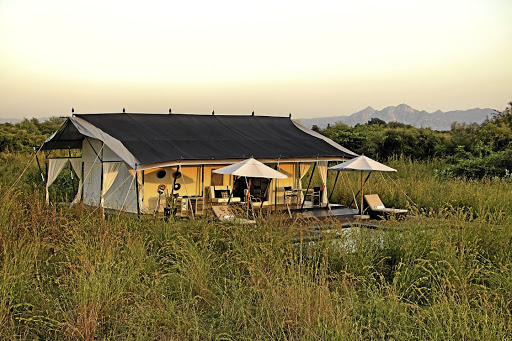 An exterior shot of a luxury tent at Suján Jawai.