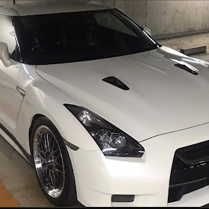 NISSAN GT-R R35