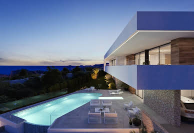 Villa with pool 13