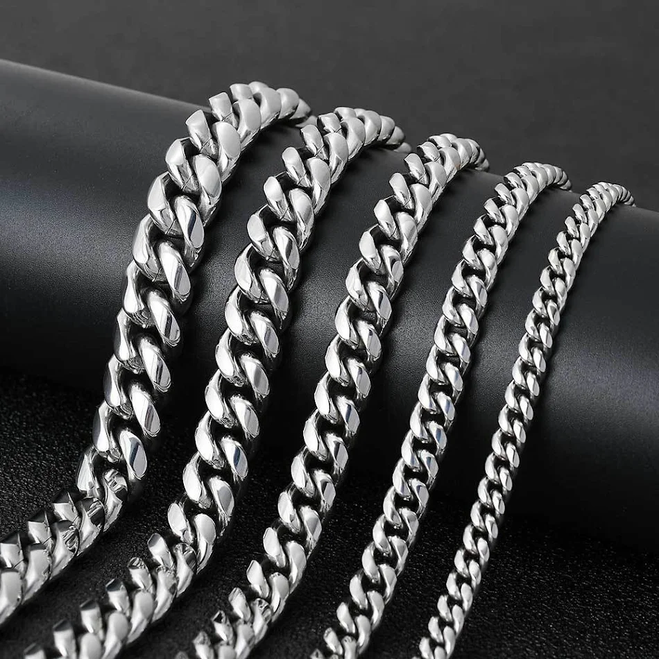 Flip Buckle roestvrijstalen ketting Hip Hop mode ronde slijping, een stijlvolle en trendy accessoire.