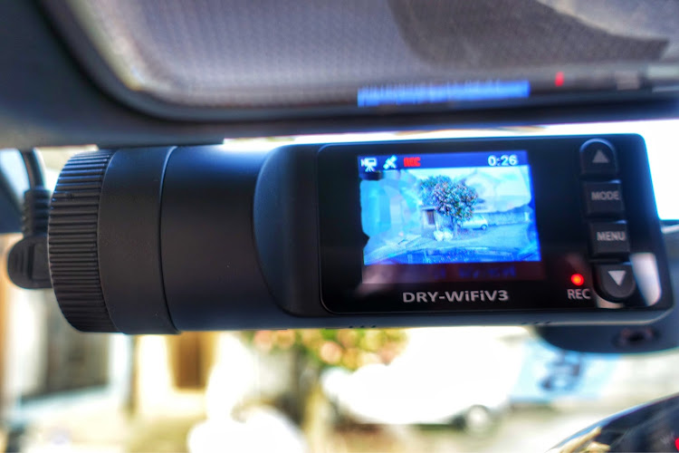 S2000のドラレコ何使ってる？・Yupiteru・DRY-WiFiV3c・iPhone12Pro・【WITH★MAGIC】に関するカスタム事例の投稿画像3枚目
