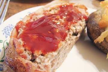 Traditional Meatloaf Recipe with Brown Sugar and Ketchup Glaze