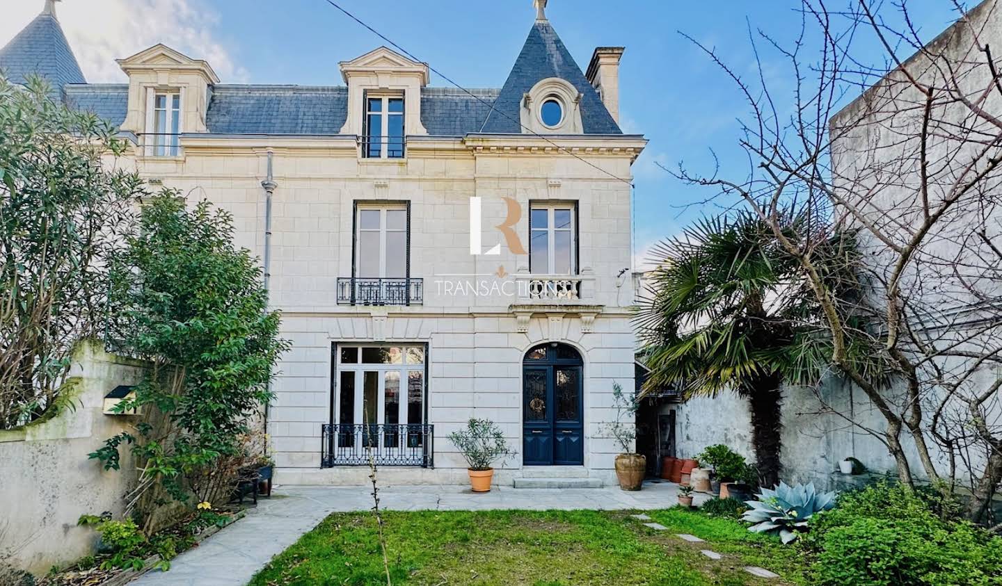 House with terrace La Rochelle