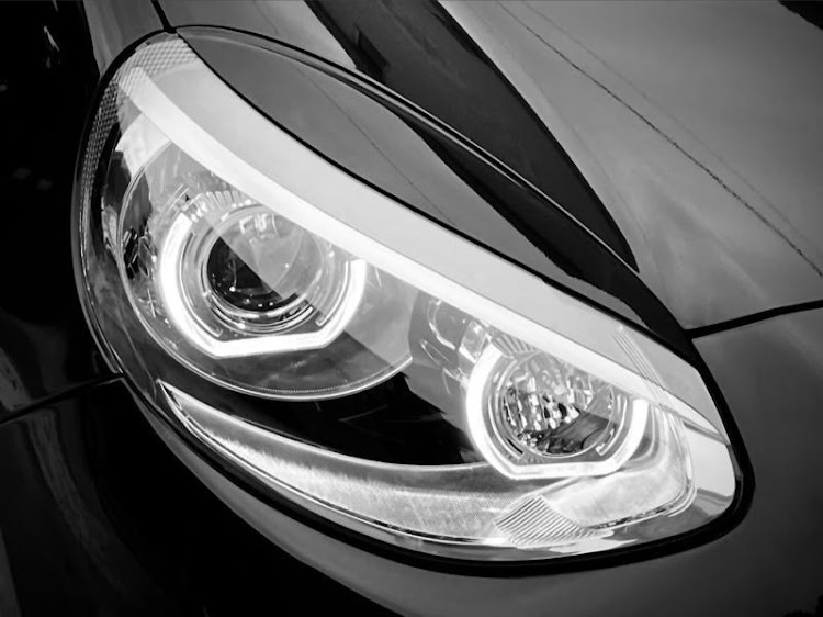 マーチのあなたのヘッドライトは？・K13マーチ・殻割り・カスタムヘッドライトに関するカスタム事例の投稿画像3枚目