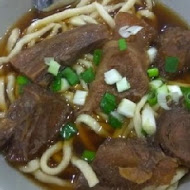 建宏牛肉麵