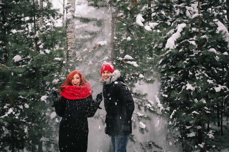 Fotografo di matrimoni Lidiya Beloshapkina (beloshapkina). Foto del 26 dicembre 2016