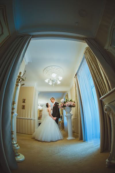 Wedding photographer Oksana Benyaminova (anasko). Photo of 11 February 2014