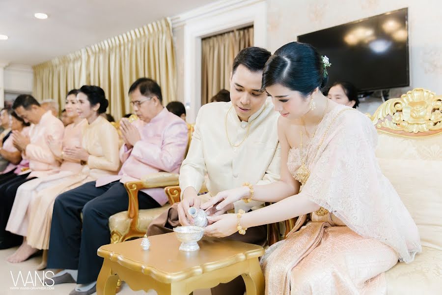 Fotógrafo de casamento Yuttasak Piboonpanichayakit (wans-). Foto de 1 de junho 2022