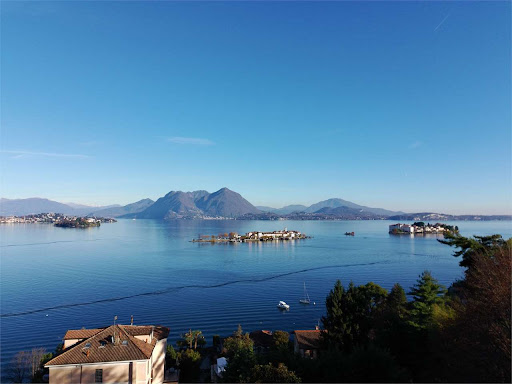 Buy this luxury villa in Stresa (Italy) - Lake view with islands and mountains