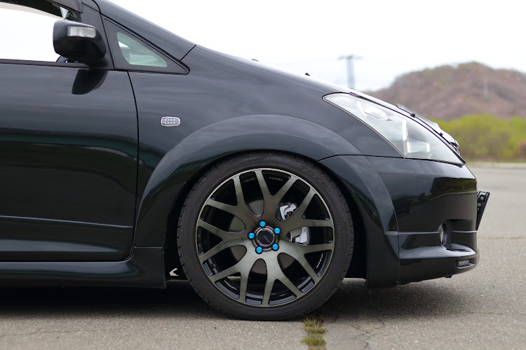 ウィッシュのane11w・MR2・静内・一眼レフに関するカスタム事例の投稿画像4枚目