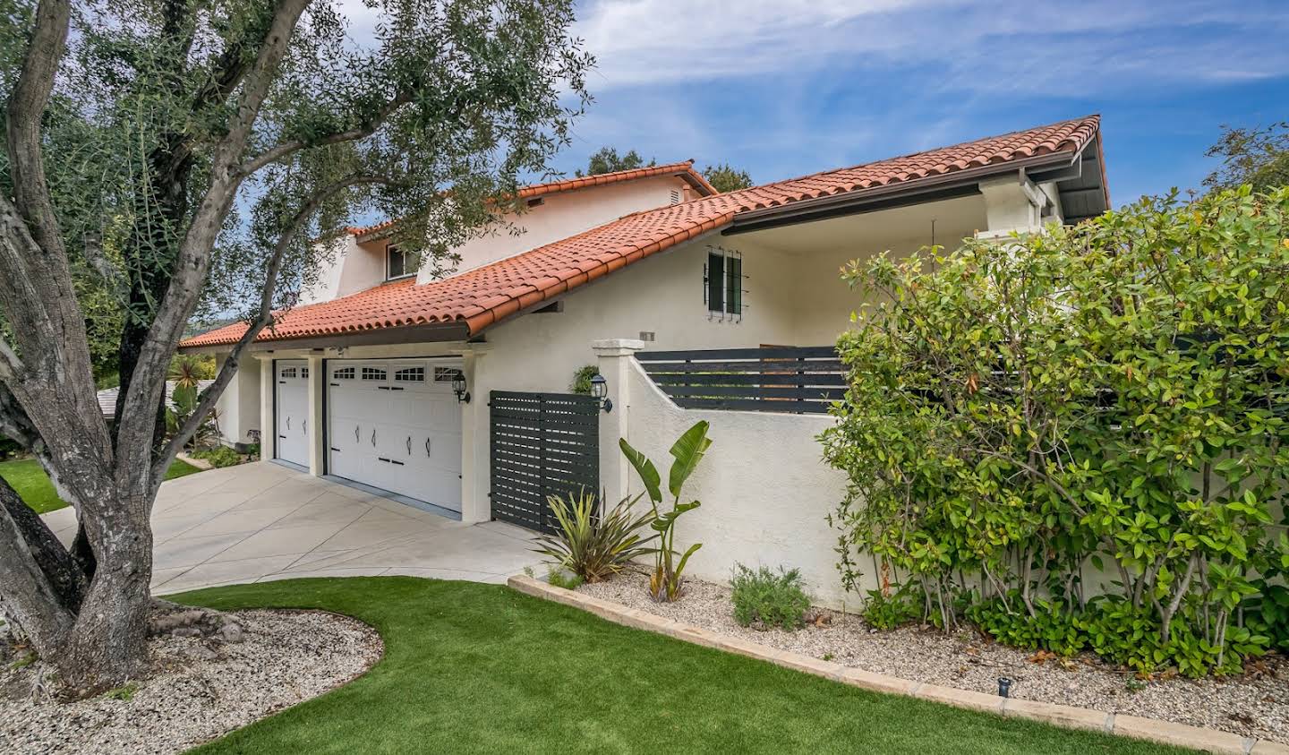 House with pool Westlake Village