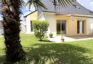 House with garden and terrace 8