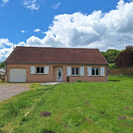 maison à Saint-Sernin-du-Bois (71)