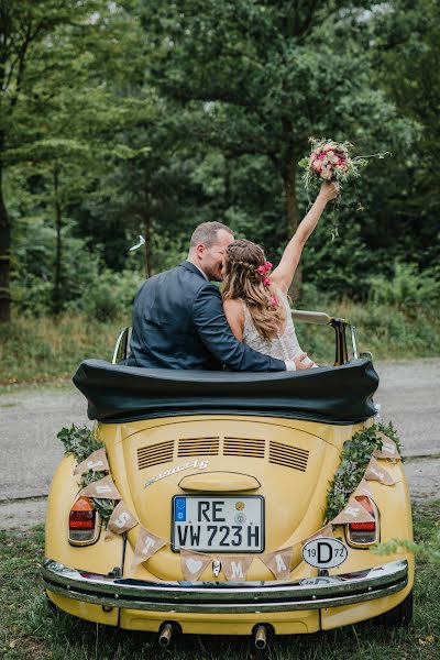 Fotógrafo de casamento Nadine Lotze (lumoid). Foto de 18 de março 2022