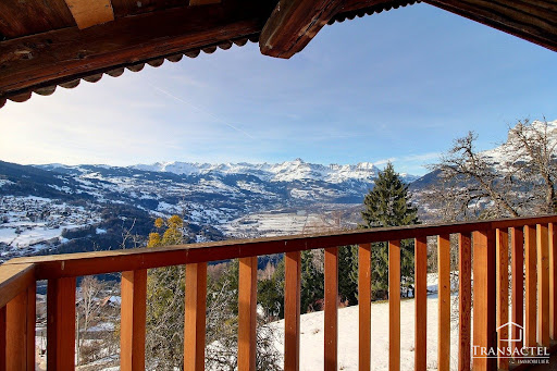 Chalet avec vue panoramique et terrasse 5