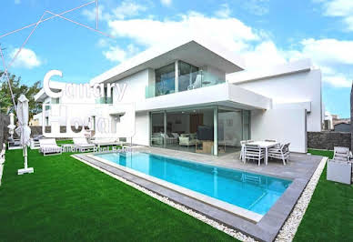 Villa with pool and terrace 6