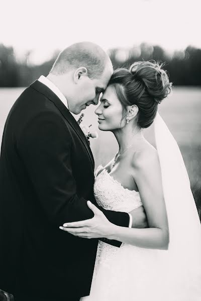 Wedding photographer Ekaterina Rusinova (rusinka). Photo of 19 October 2017