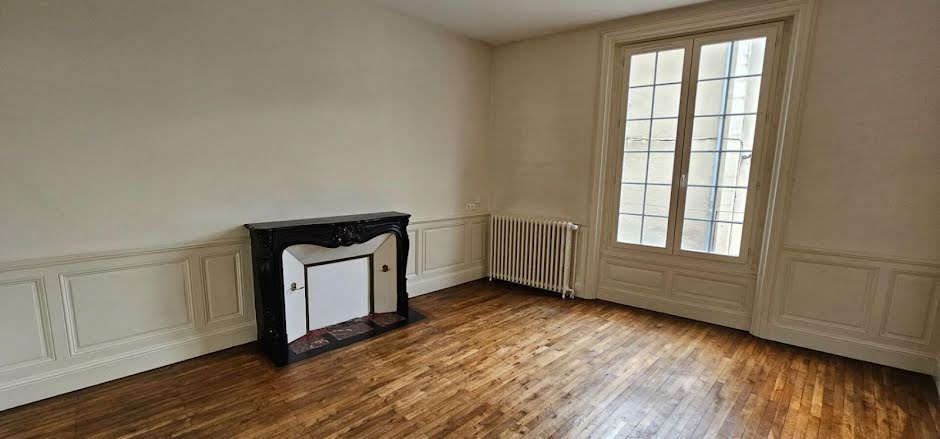 Vente appartement 2 pièces 84.86 m² à Poitiers (86000), 220 000 €