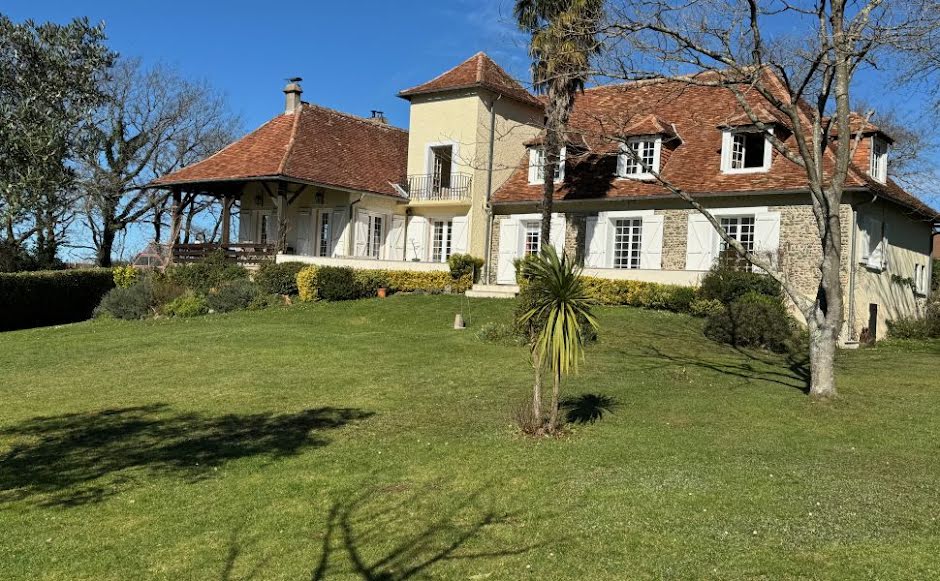 Vente propriété 9 pièces 363 m² à Orthez (64300), 795 000 €