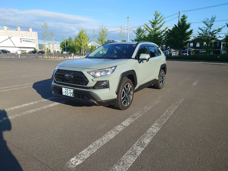 RAV4のコラボありがとうございましたに関するカスタム事例の投稿画像1枚目