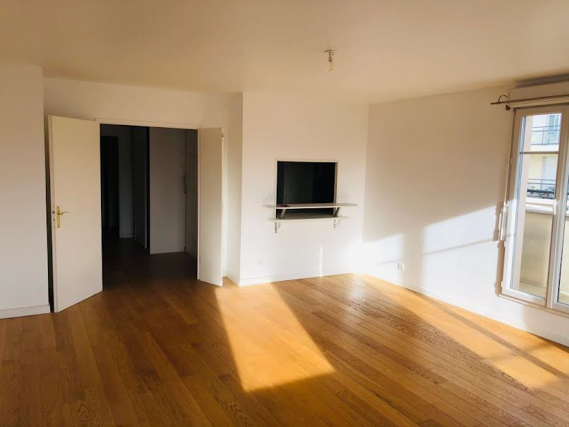 Location  appartement 3 pièces 71 m² à Meaux (77100), 1 050 €