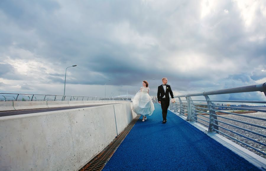 Wedding photographer Dmitriy Stenko (loveframe). Photo of 13 January 2018