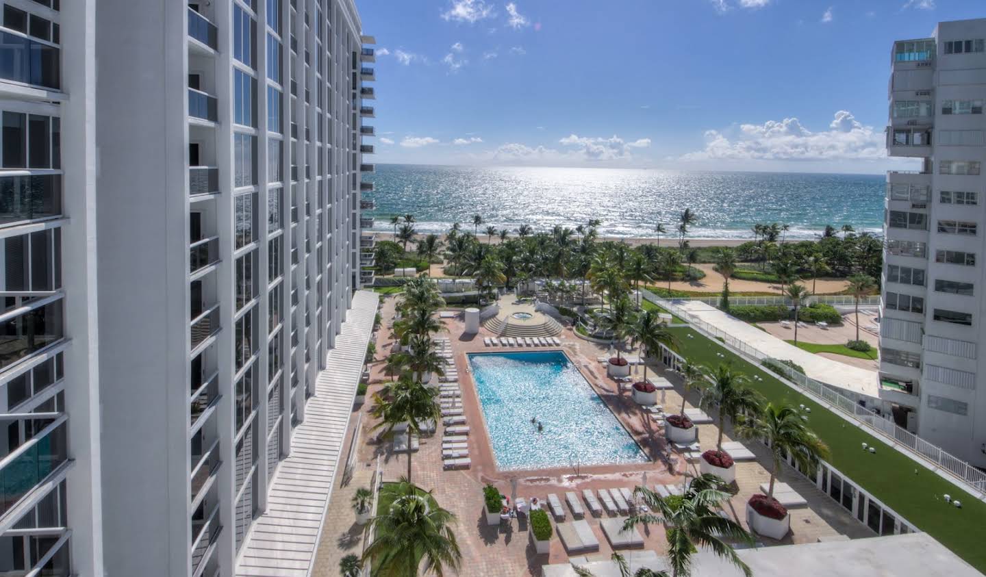 Appartement avec piscine Bal Harbour