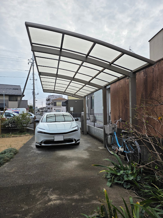 プリウスの自宅の駐車場・武蔵野フーズ所沢工場に関するカスタム事例の投稿画像1枚目