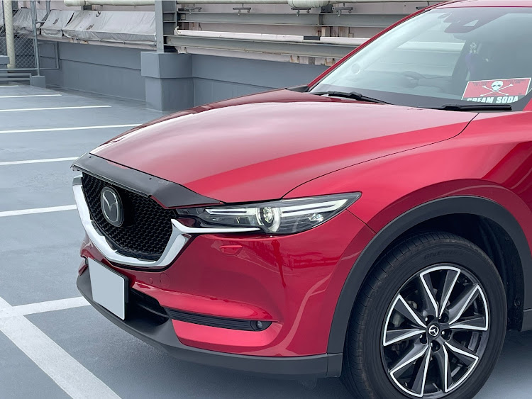 CX-5のMAZDA3・地下駐車場・勝手にコラボ・ソウルレッドクリスタルメタリック・左ナナメ写真に関するカスタム事例の投稿画像2枚目
