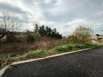 terrain à La Motte-d'Aigues (84)