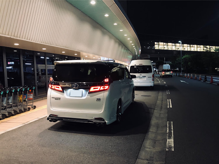 ヴェルファイアの羽田空港国際ターミナルに関するカスタム事例の投稿画像2枚目