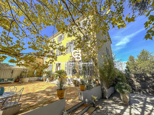 Property with pool 5
