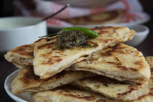 Aloo Stuffed Kulcha (Atta)